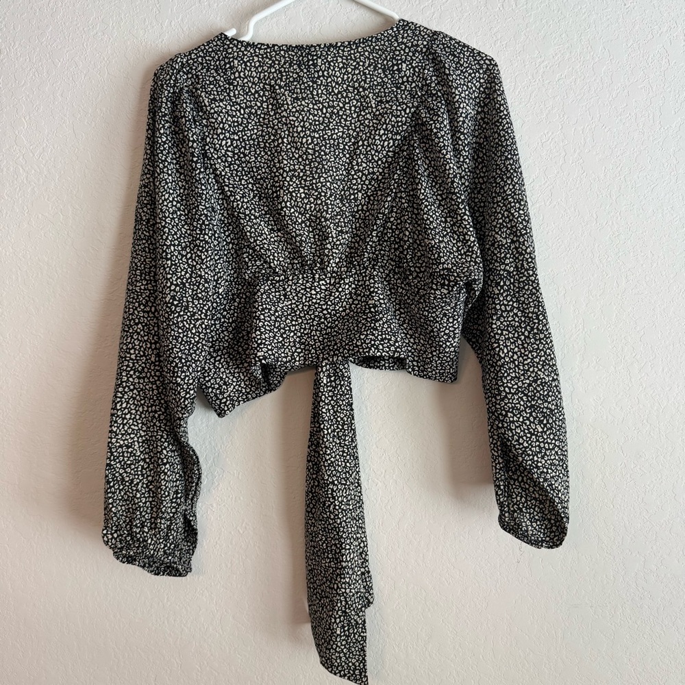 Princess Polly New Mood Tie Front Crop Blouse - Picture 5 of 7